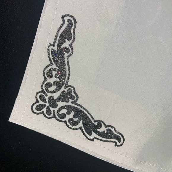 ☑️SOLD☑️ “Family is forever” table runner ♾💕 - Picture 3 of 6